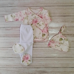 ajuar de bienvenida rosas