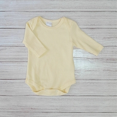 Body amarillo