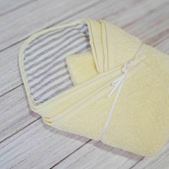 toallon con capucha rayadito amarillito - comprar online