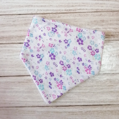 babero bandana florcitas lila