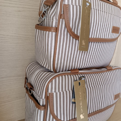 Jogo de Bolsa e Frasqueira com trocador Gade Baby Coleção Listrada Bege - Biely Baby | Loja de Bebê Online | Enxoval de Bebe