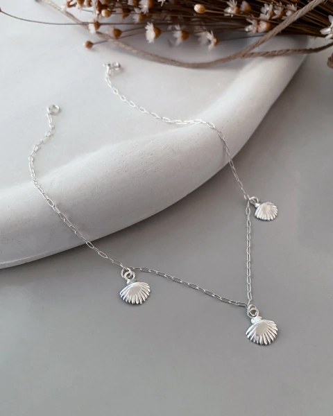 Tornozeleira 3 conchas - em Prata 925 - comprar online