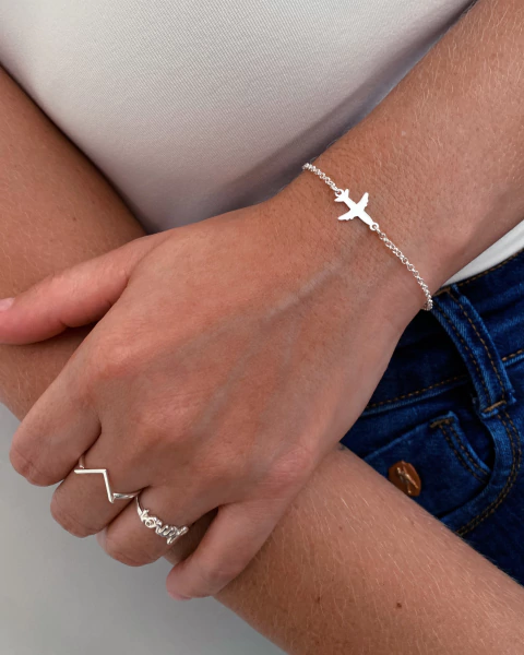 Pulseira com Pingente de Avião em Prata 925 - comprar online