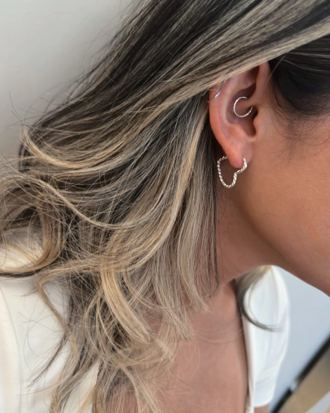 Argola Coração Fio Torcido 1,8 cm em Prata 925 - comprar online