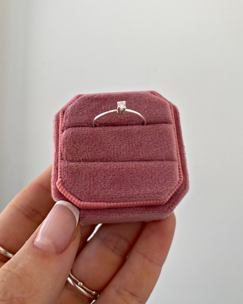 Anel mini solitário 4 pontas