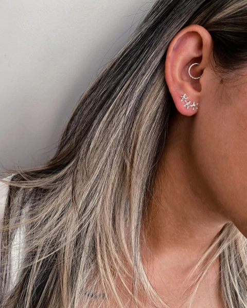 Brinco 3 estrelas - 1,5 cm - em Prata 925 - comprar online