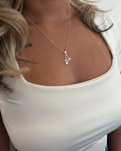 Colar filha/menina com coração e detalhes cravejado - em Prata 925 - comprar online