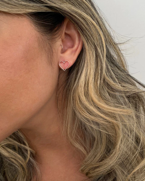 Brinco coração vazado - 1,2 cm - em Prata 925 - comprar online