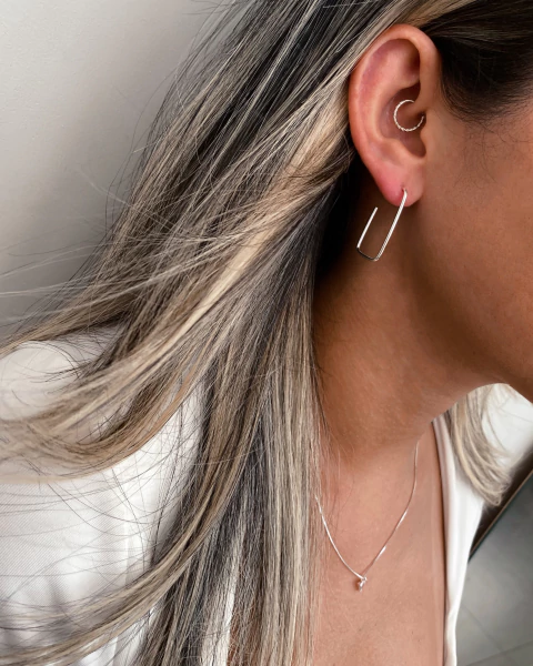 Argola retangular com tarraxa - 3 cm x 1,7 cm em Prata 925 - comprar online