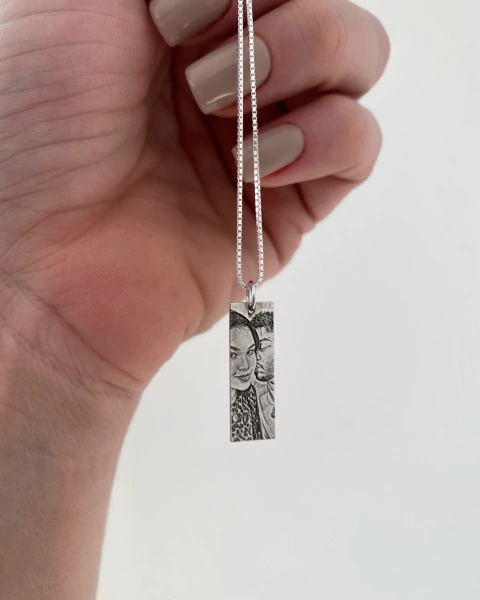 Colar Personalizado em Prata 925 - Pingente Placa Retangular com Fotogravação ou Escrita - PRODUÇÃO EM ATÉ 3 DIAS ÚTEIS - comprar online