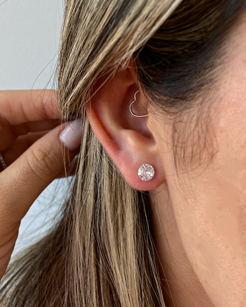 Brinco ponto de luz - redondo - 6mm - em Prata 925