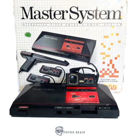 CONSOLE MASTER SYSTEM 1 (HANG ON E SAFARI HUNT NA MEMORIA) NA CAIXA SEMINOVO - SEGA