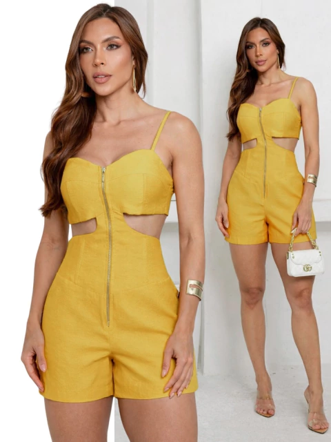 9774a Macacão Curto Cut Out com Zíper na Frente - Tropical Fashion