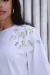 TSHIRT OVER BRANCA BORDADA - comprar online