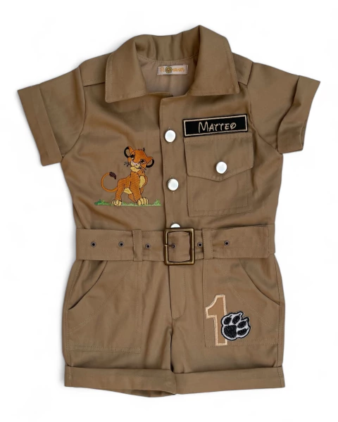 Macacão Safari Simba “Rei Leão” bordado