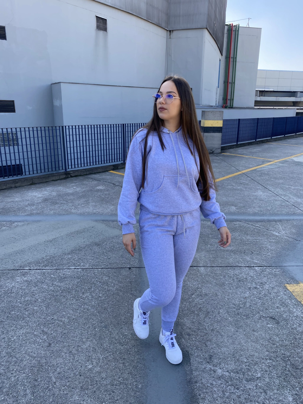 Conjunto moletom feminino cinza