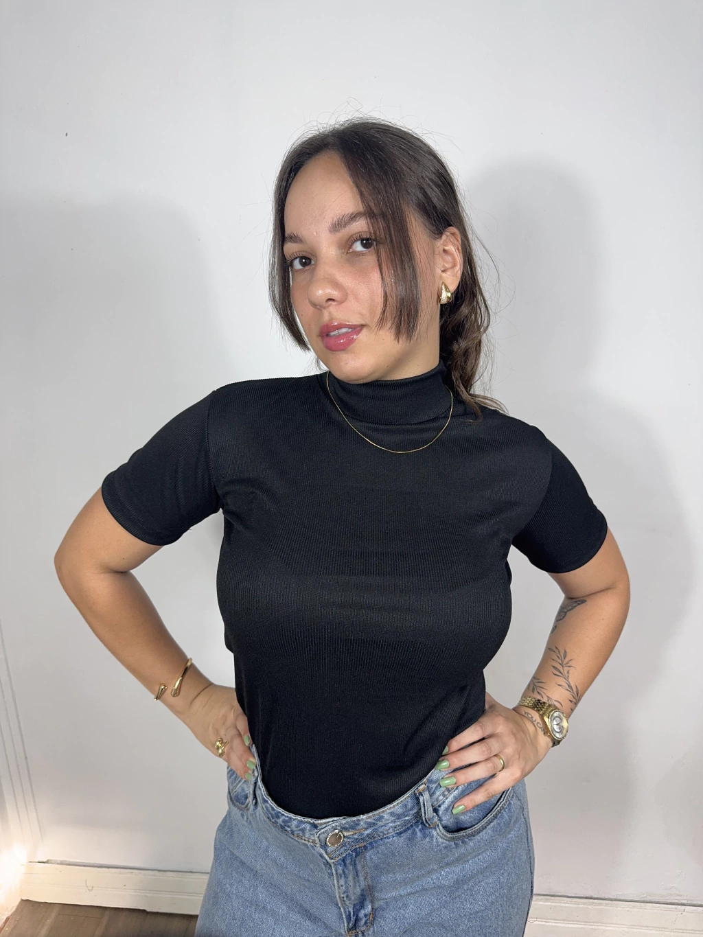 blusinha canelada gola alta preta