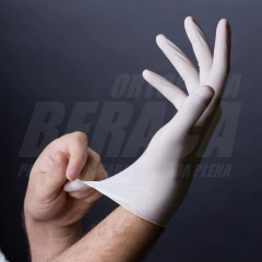 GUANTES DE EXAMINACIÓN DE LÁTEX - Descartables con Polvo