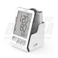 Tensiómetro digital automático de brazo Citizen CH-456 con pantalla grande que muestra la presión arterial y el pulso.