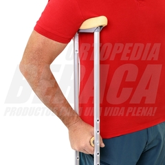 Imagen de MULETAS DE ALUMINIO para ADULTOS - Tamaño: CHICO (Par)