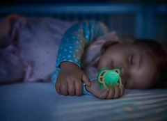 Chupete ULTRA AIR NIGHTIME para NENA Set x2: Desde 0 a 6 Meses - Avent | SCF376/19 en internet
