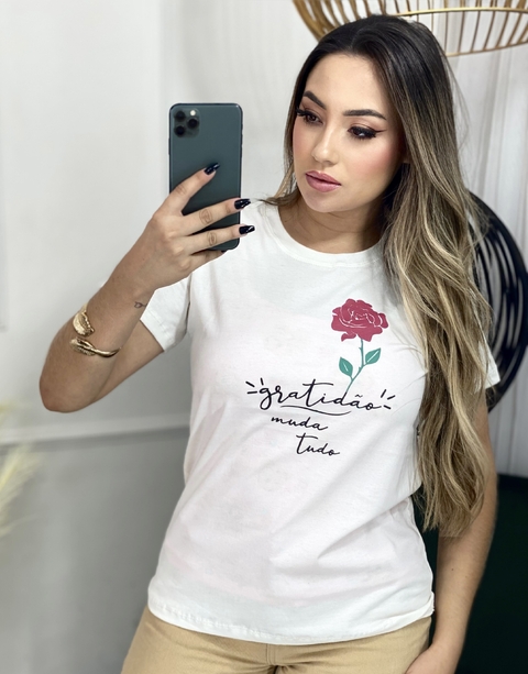 Tshirt Feminina-Flor gratidão muda tudo