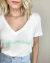 Camiseta de Modal Bordada Decote V 