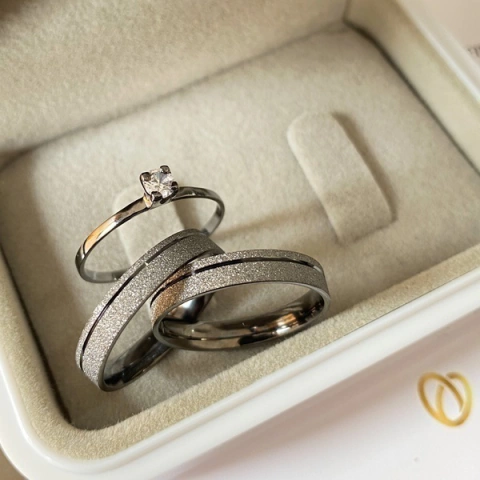 Par de Alianças Alícia Black 3,5mm