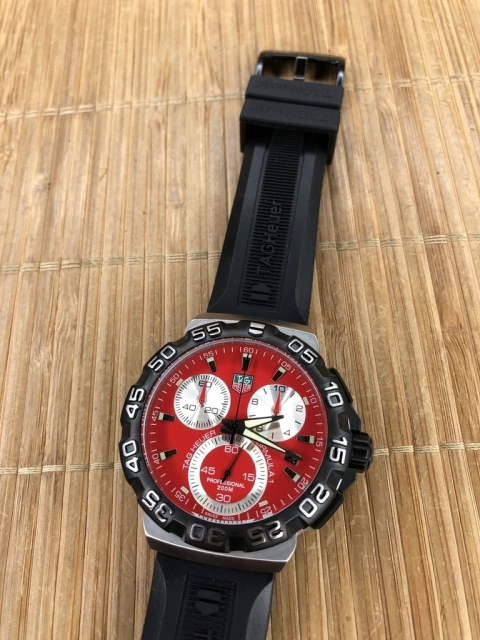 Tag Heuer fórmula 1 red