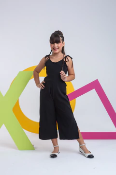 MACACÃO PANTA LORENA BLACK - Loja modelinho