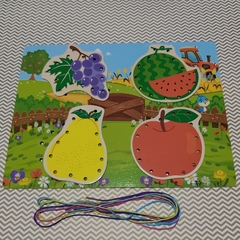 Tablero de enhebrado x 4 figuras (Frutas) - limoneto