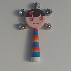 Sonajero de madera con figura - comprar online