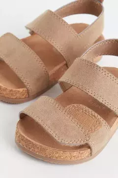Sandalias HyM en internet