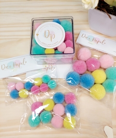 Pompom Colorido em 3 tamanhos - comprar online