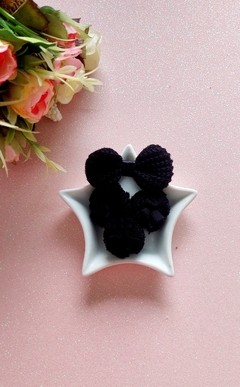 Lacinhos fofo de Tricô Grande com pompons de tule - Doce Papel Scrapbook