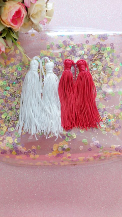 kits de Tassel com cores variadas na internet
