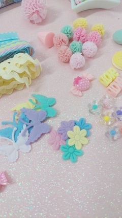 Caixinha com Fofuras Candy Colors na internet