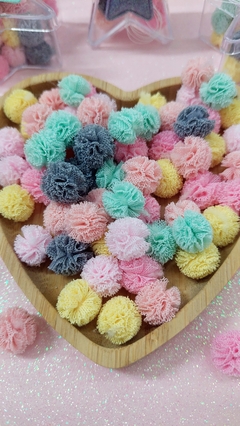 Mini Pompom de de tule de 1.5cm nas cores candy colors na internet