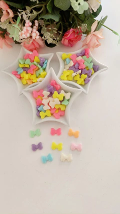 Lacinho infantil colorido com furo passante - comprar online