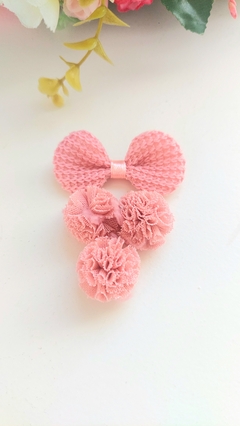 Lacinho Trico com pompons - Terra dos Sonhos