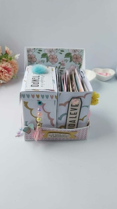 Kit Aula Gratuita Presente de Natal com a Claudia Pavan - Doce Papel Scrapbook