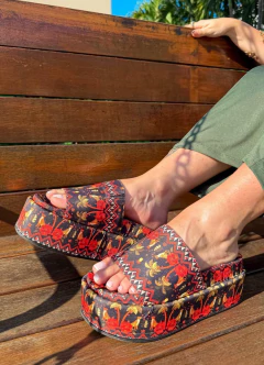 SANDÁLIA TEREZA TIGRINHO na internet