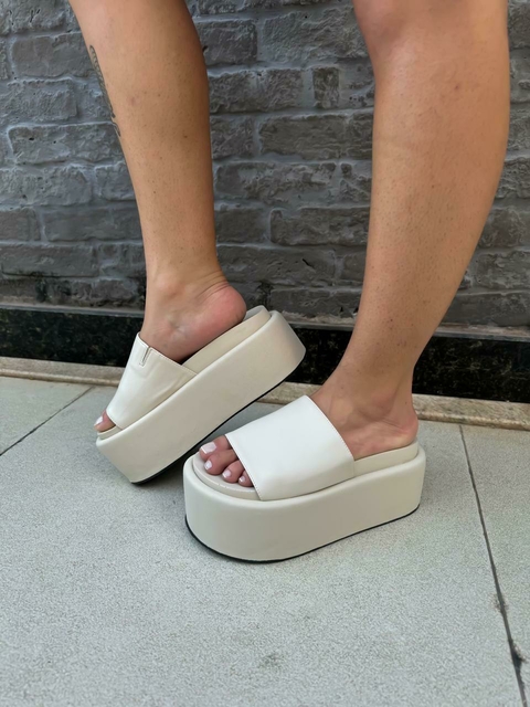 SANDÁLIA RAÍZA OFF WHITE