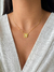 Colar Medalha Inicial Cravejada - Dourado - YSY Acessórios