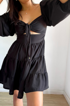 Vestido curto Nanda Preto na internet