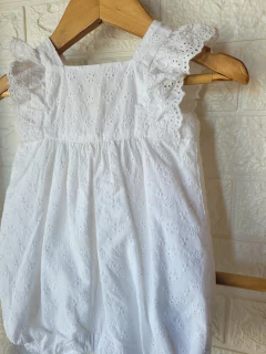Enterito broderie GAP - 3/6M - comprar online