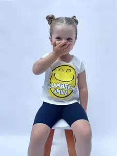 REMERA EST MAKE ME SMILE en internet