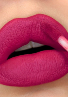 Presenteie com Leoa Beauty - Kit com 8 batons ou glosses - comprar online