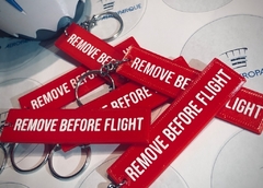 LLAVERO REMOVE BEFORE FLIGHT PLÁSTICO FLEXIBLE - Código LL002 - Modo Aeroparque
