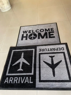 ALFOMBRA MODELO JET ARRIVAL-DEPARTURE MEDIUM 70X50 en internet